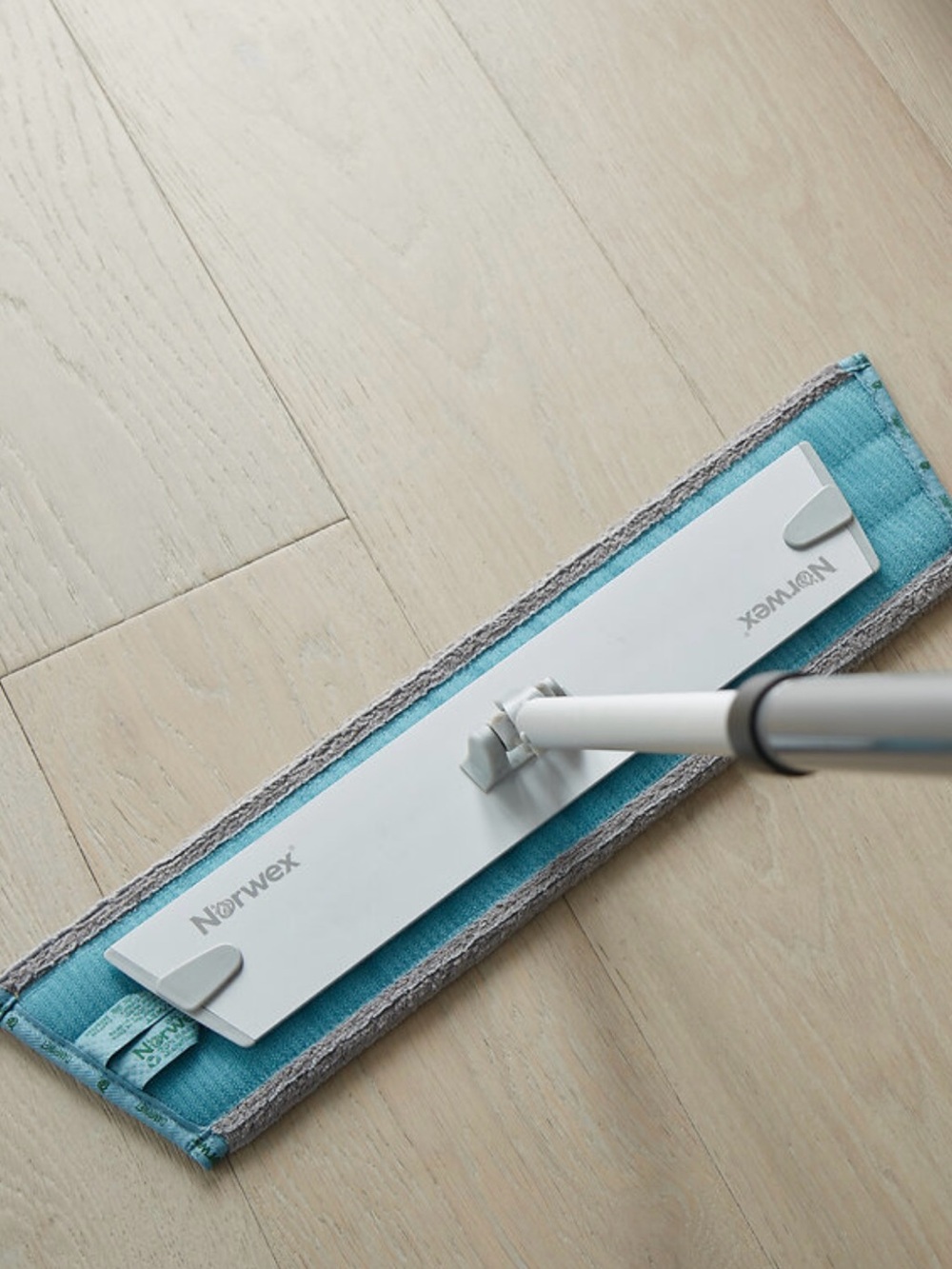 NEW NORWEX LARGE GRAPHITE DRY/WET MOP PAD AND BASE SET